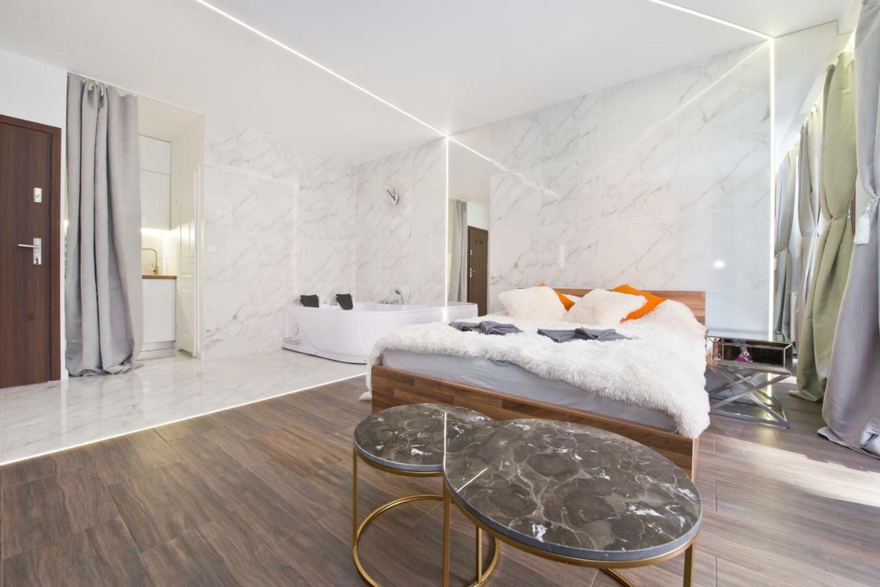 Lägenhet Yourapart Chmielna Park Exclusive Z Wanna Wolnostojaca Lub Jacuzzi Gdańsk