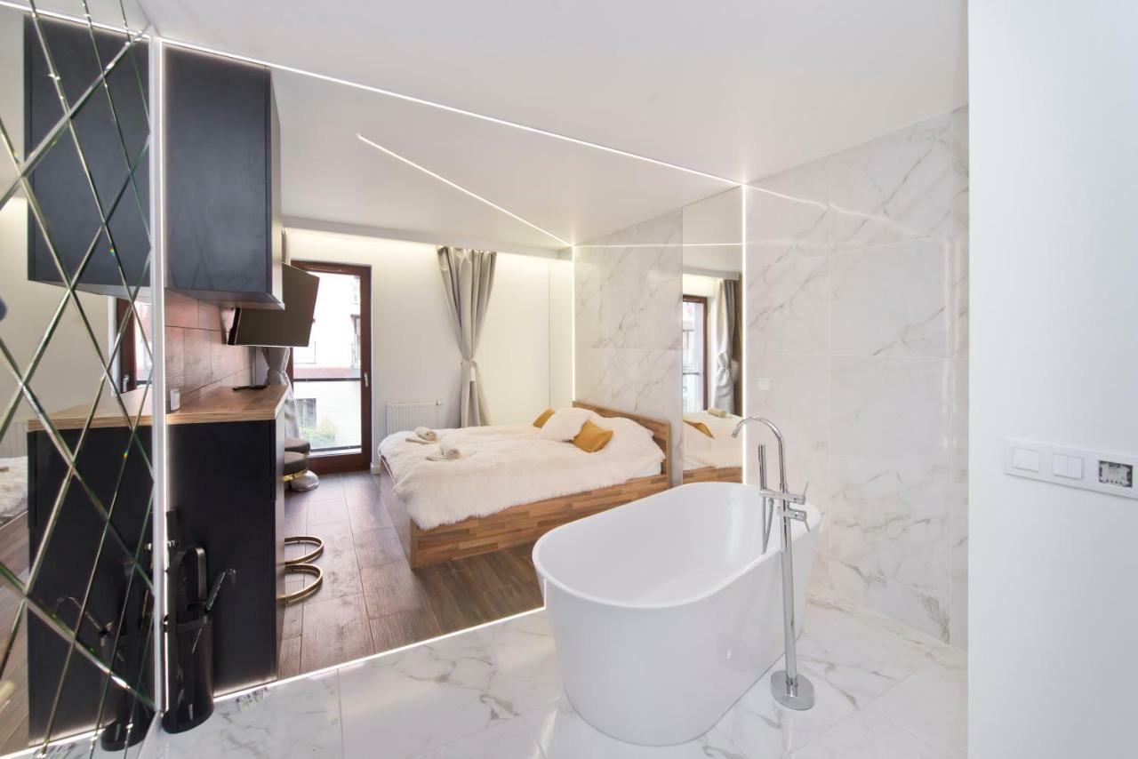 Yourapart Chmielna Park Exclusive Z Wanna Wolnostojaca Lub Jacuzzi * Gdańsk
